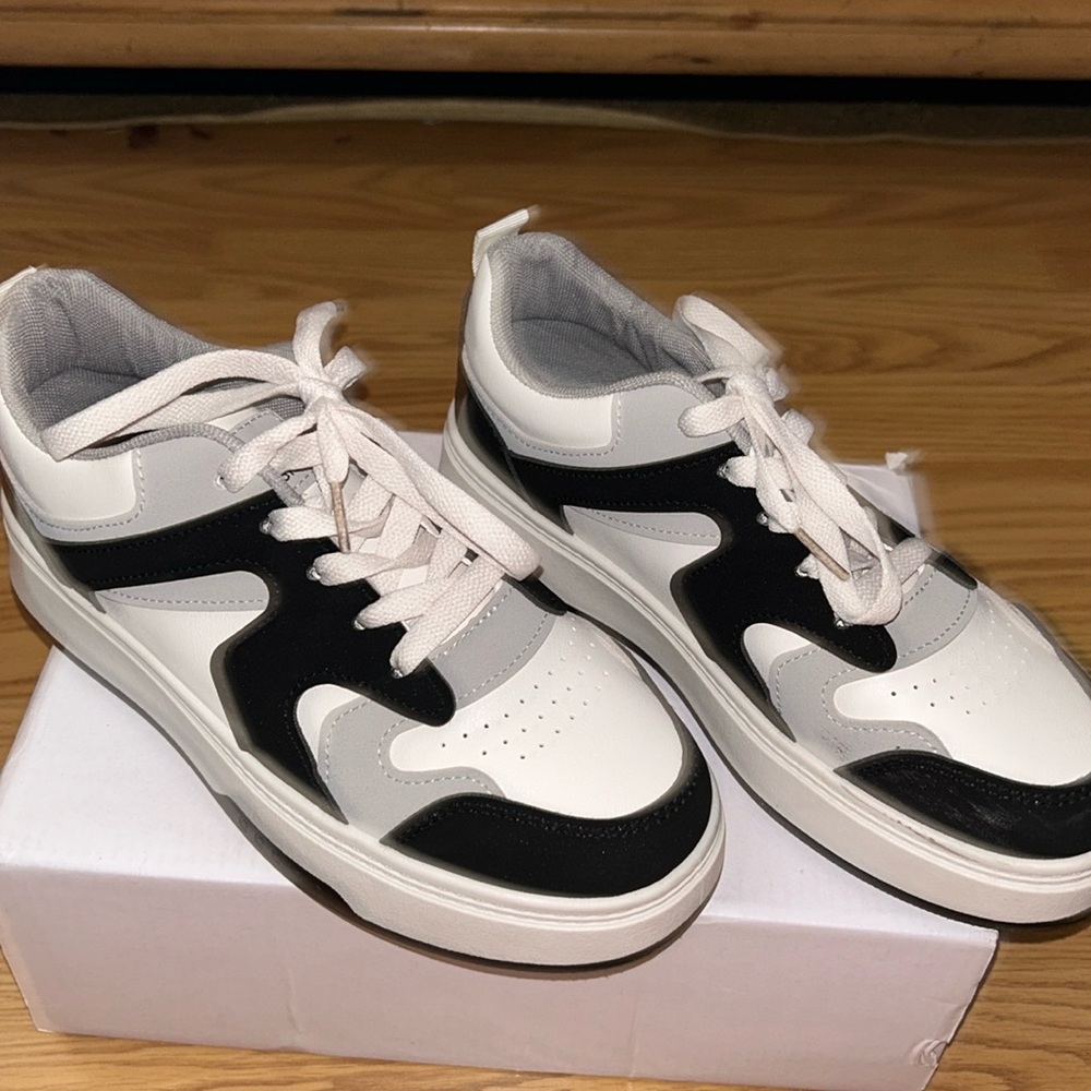 SHEIN shoes slightly worn grey black and white